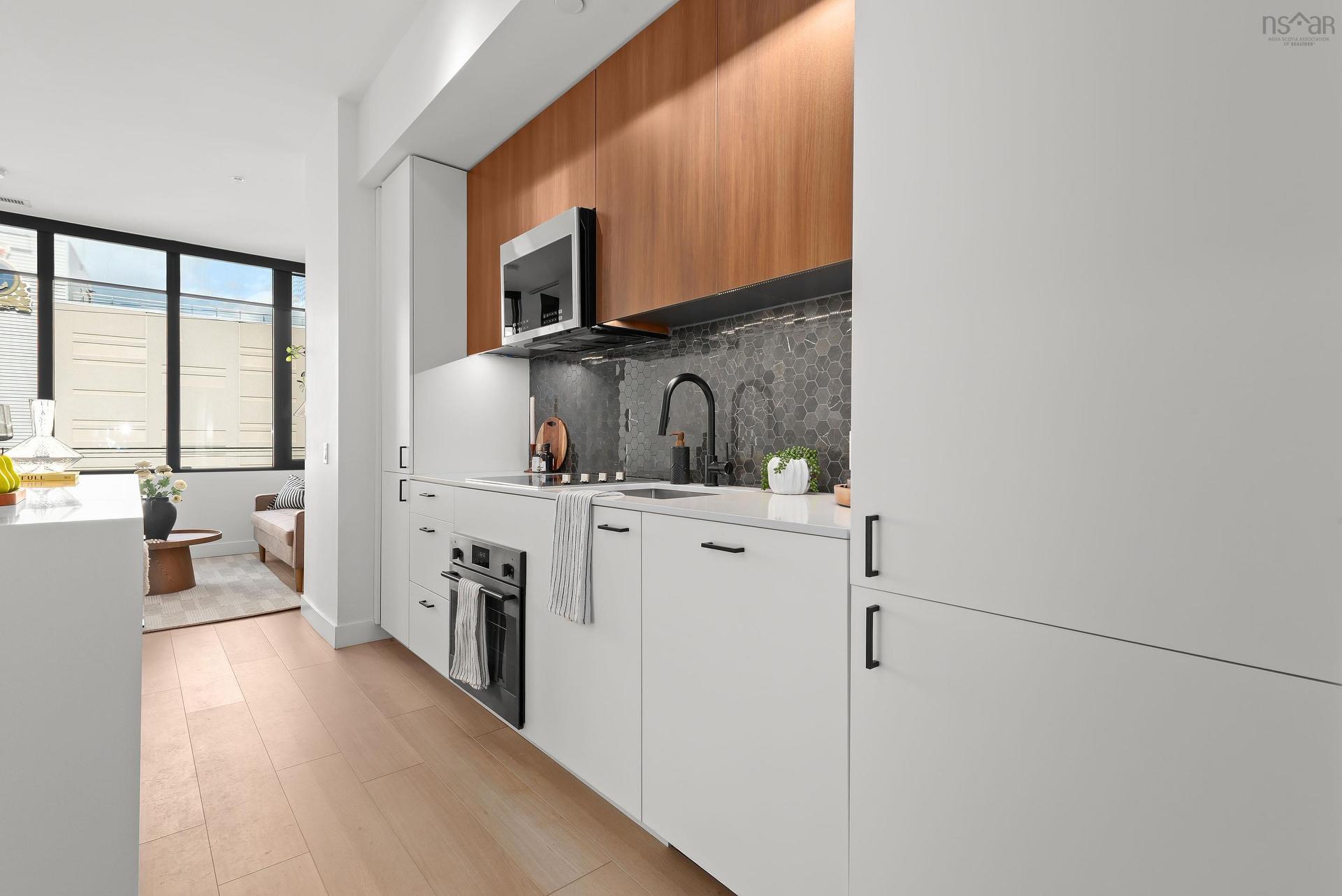 208 5511 Bilby St Street, Halifax, NS - Indoor Photo Showing Kitchen