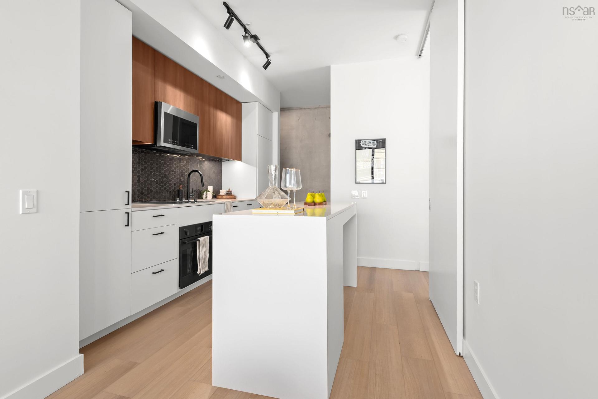 208 5511 Bilby St Street, Halifax, NS - Indoor Photo Showing Kitchen