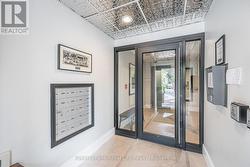 Lobby - 