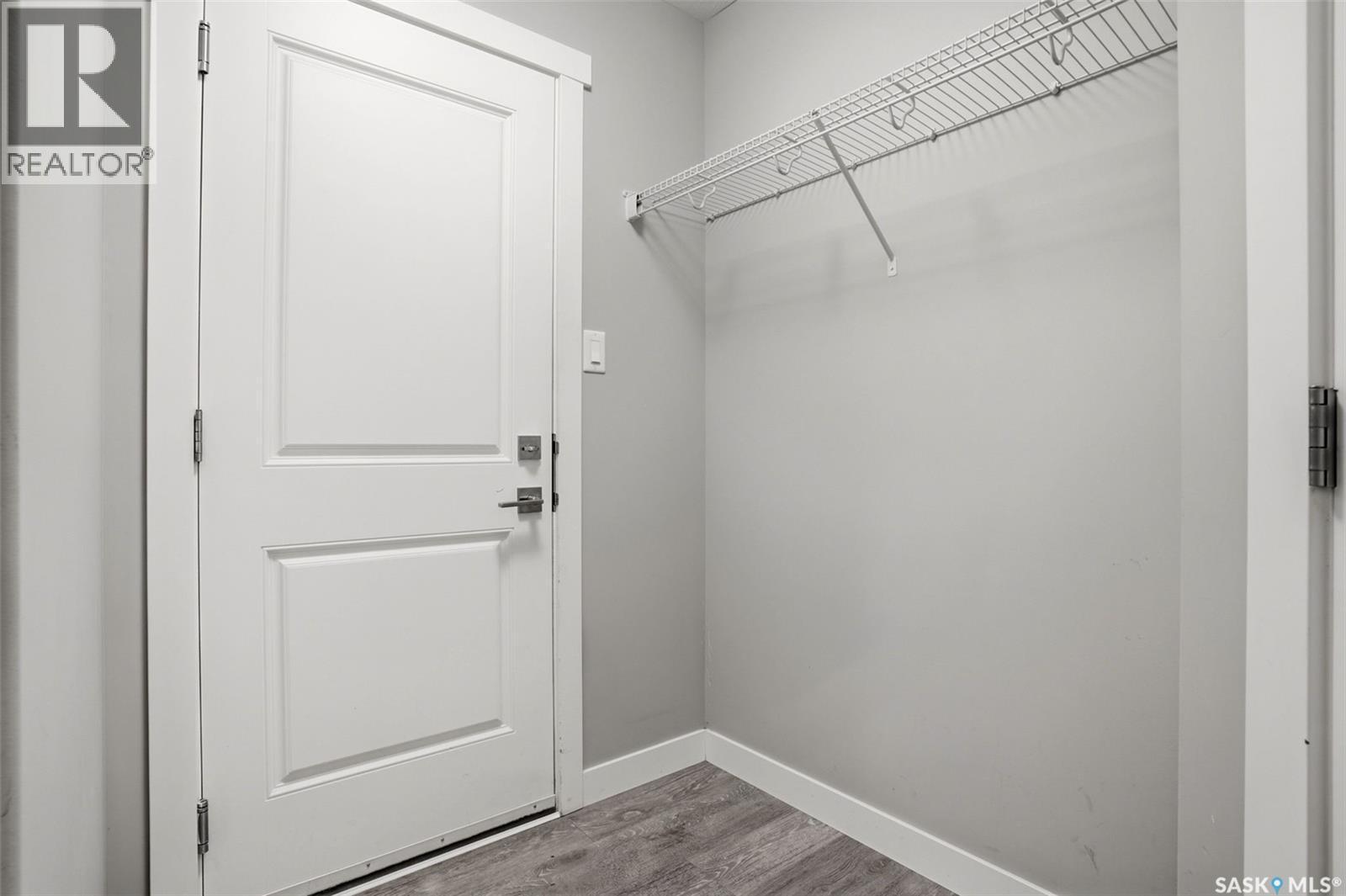 1760 Mustard Street, Regina, SK - Indoor