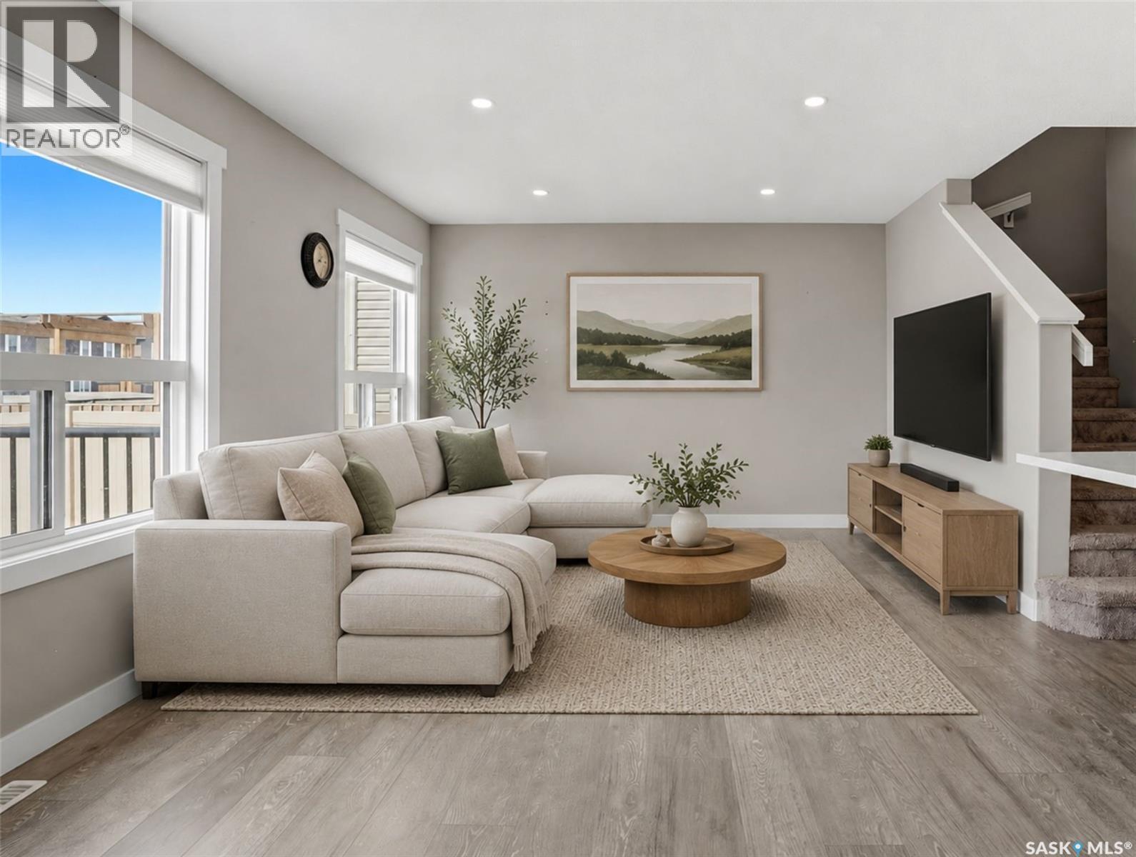 1760 Mustard Street, Regina, SK - Indoor Photo Showing Living Room
