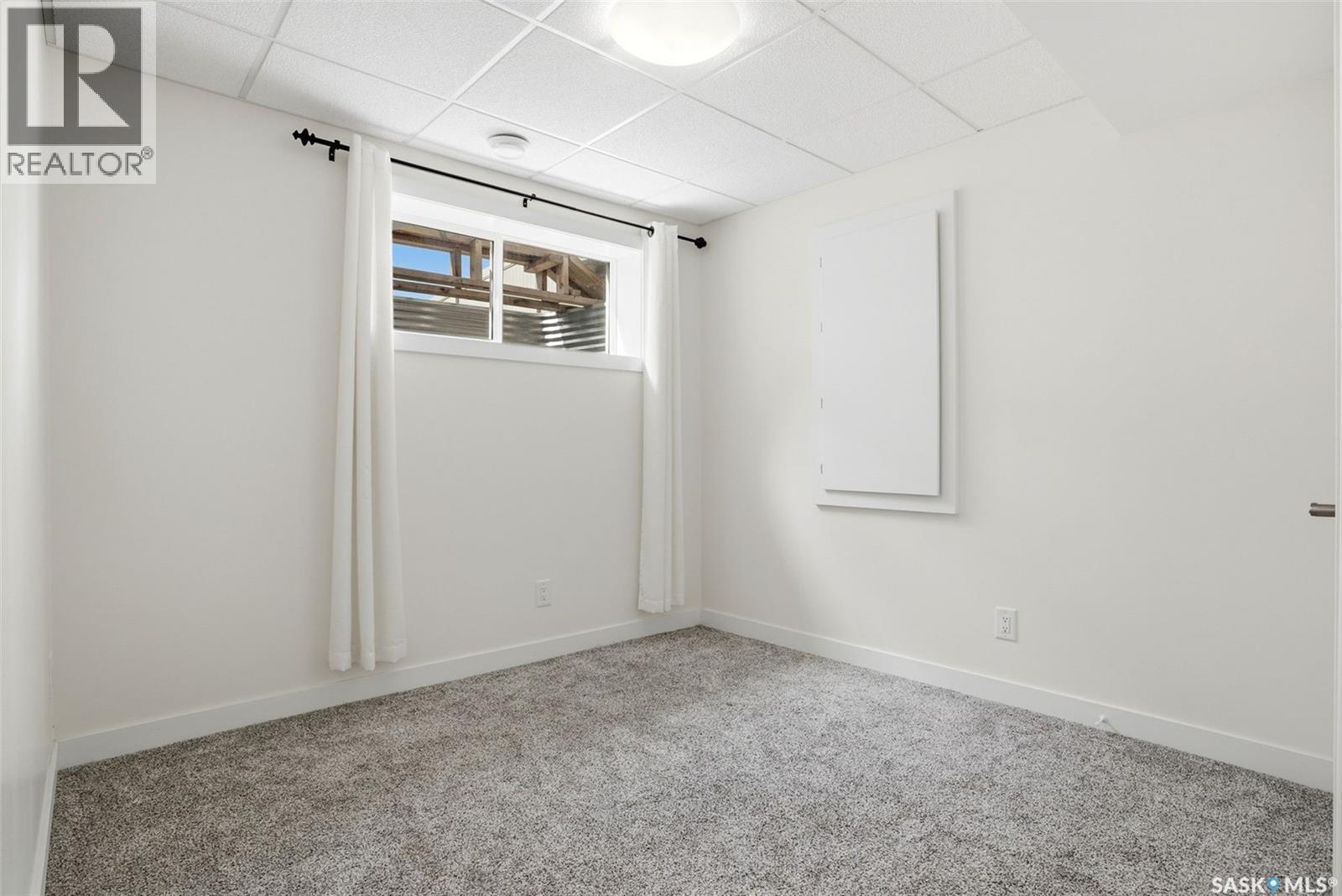 1760 Mustard Street, Regina, SK - Indoor Photo Showing Other Room