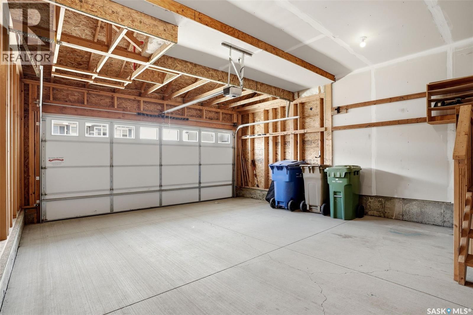 1760 Mustard Street, Regina, SK - Indoor Photo Showing Garage