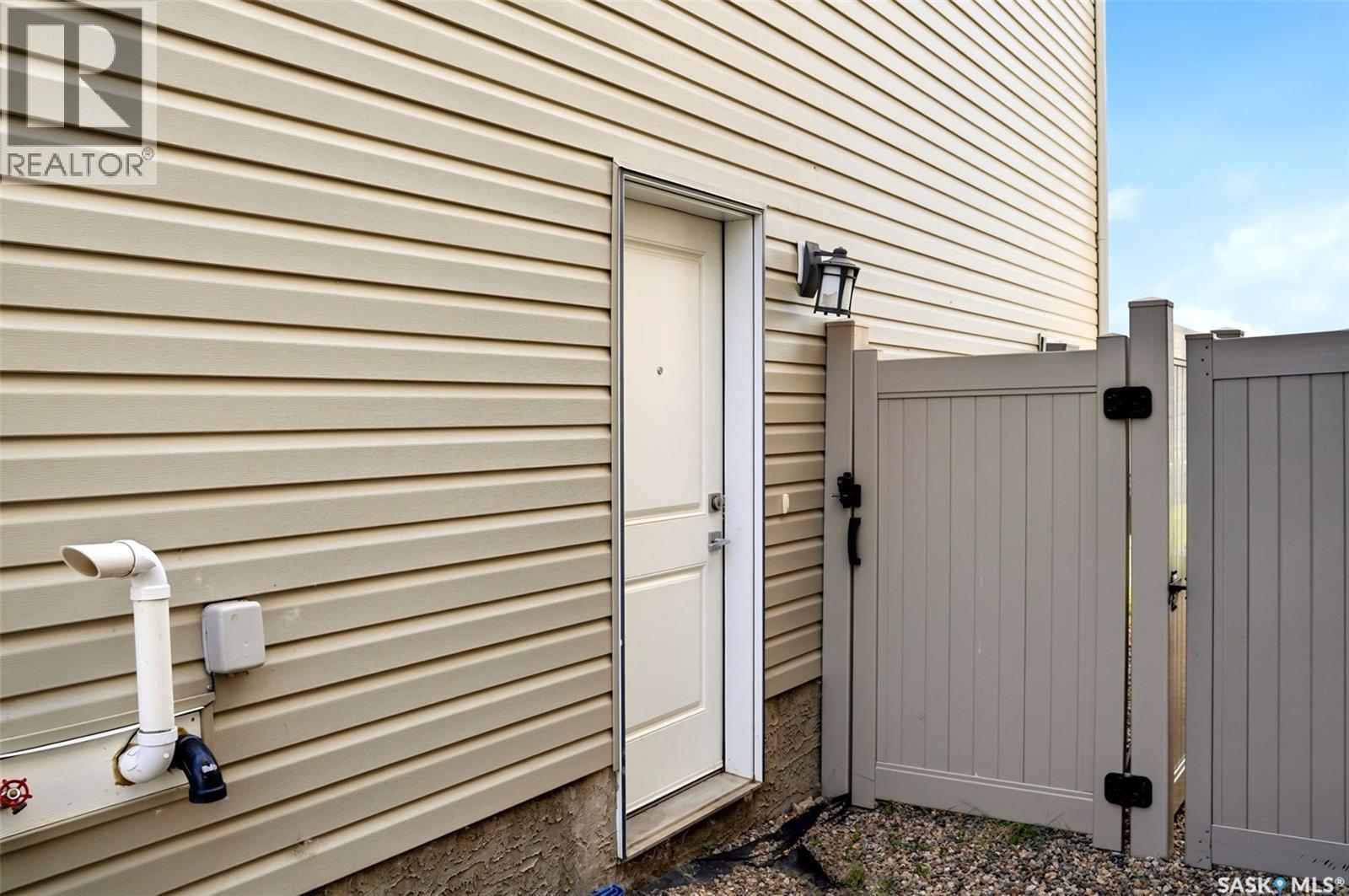 1760 Mustard Street, Regina, SK - Outdoor