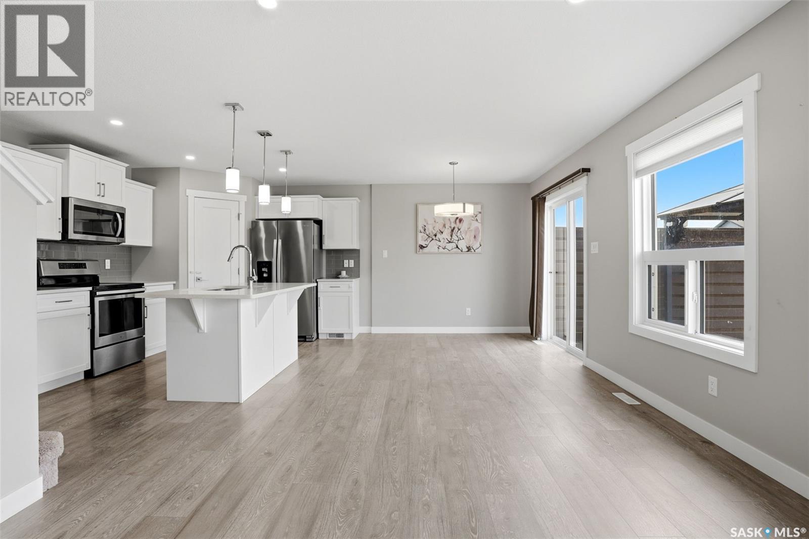 1760 Mustard Street, Regina, SK - Indoor Photo Showing Kitchen With Stainless Steel Kitchen With Upgraded Kitchen