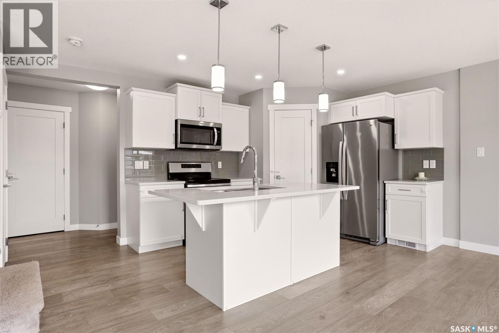 1760 Mustard Street, Regina, SK - Indoor Photo Showing Kitchen With Stainless Steel Kitchen With Upgraded Kitchen
