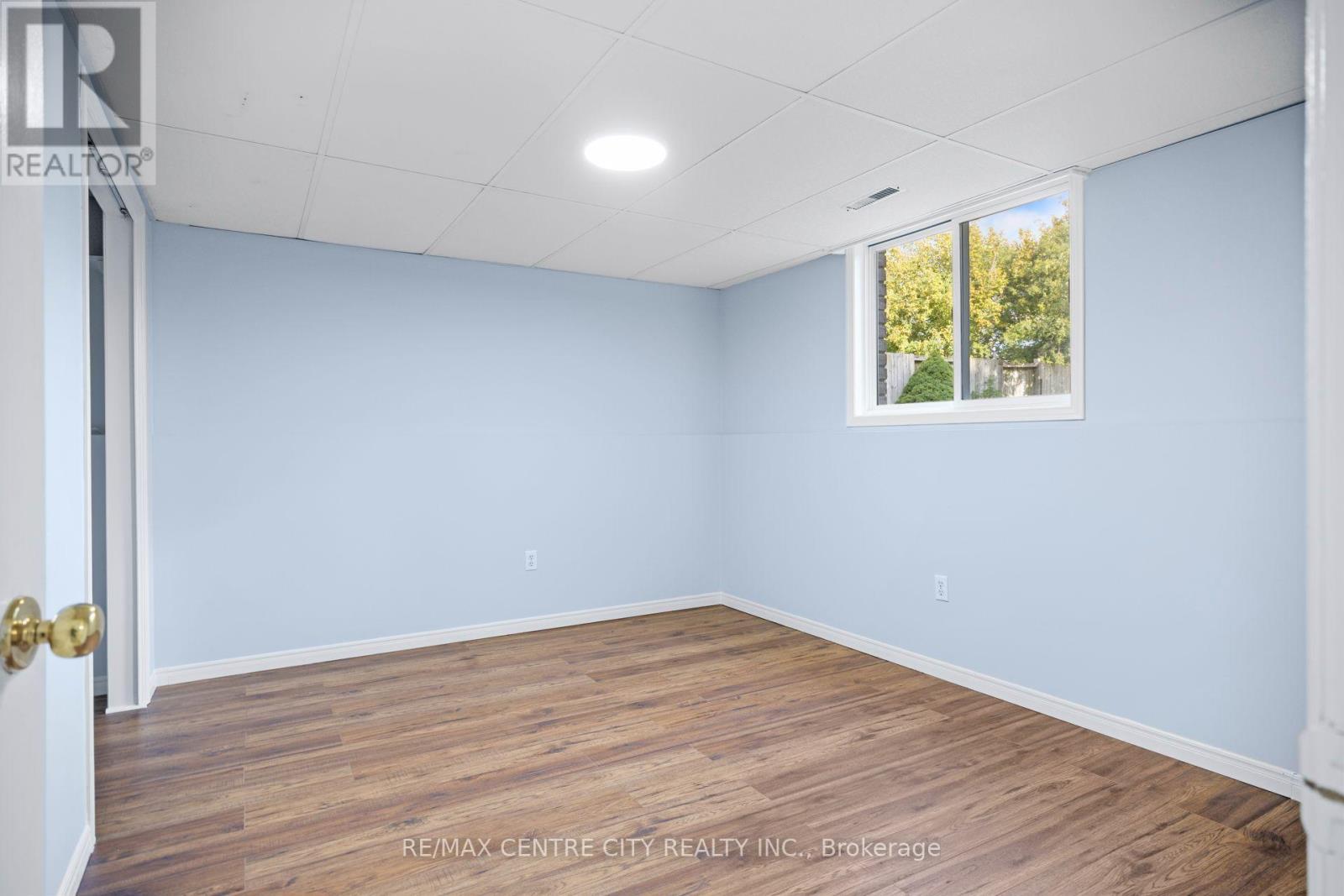 52 Donker Drive, St. Thomas, ON - Indoor Photo Showing Other Room