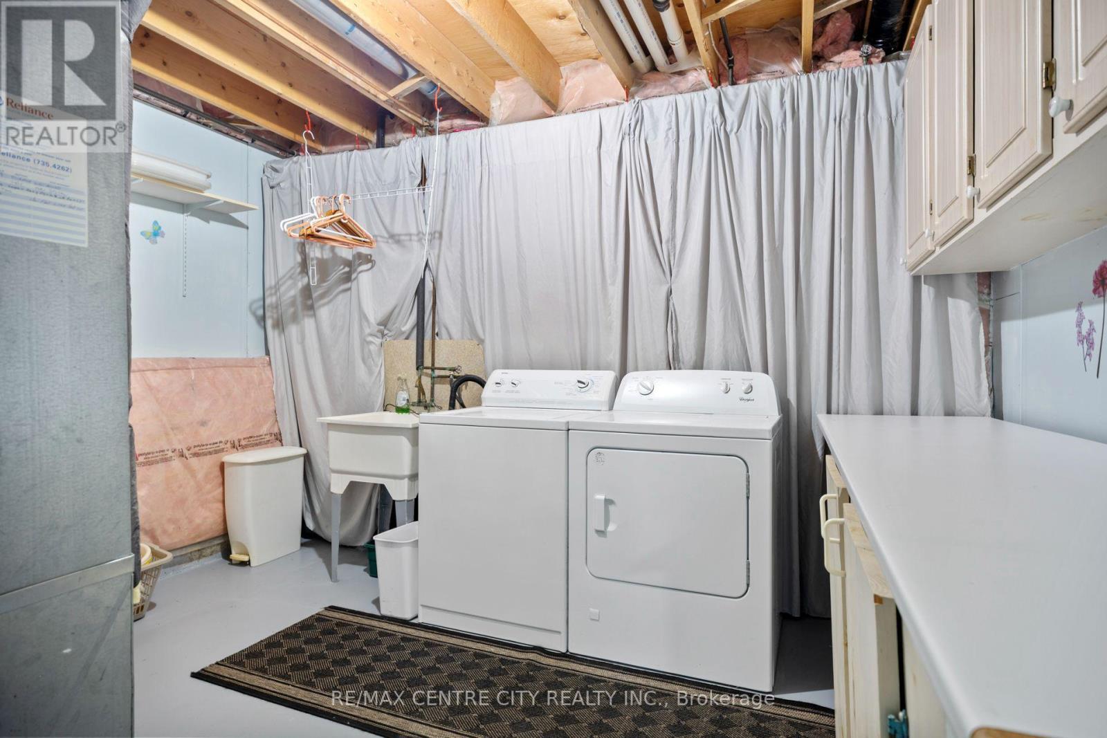 52 Donker Drive, St. Thomas, ON - Indoor Photo Showing Laundry Room