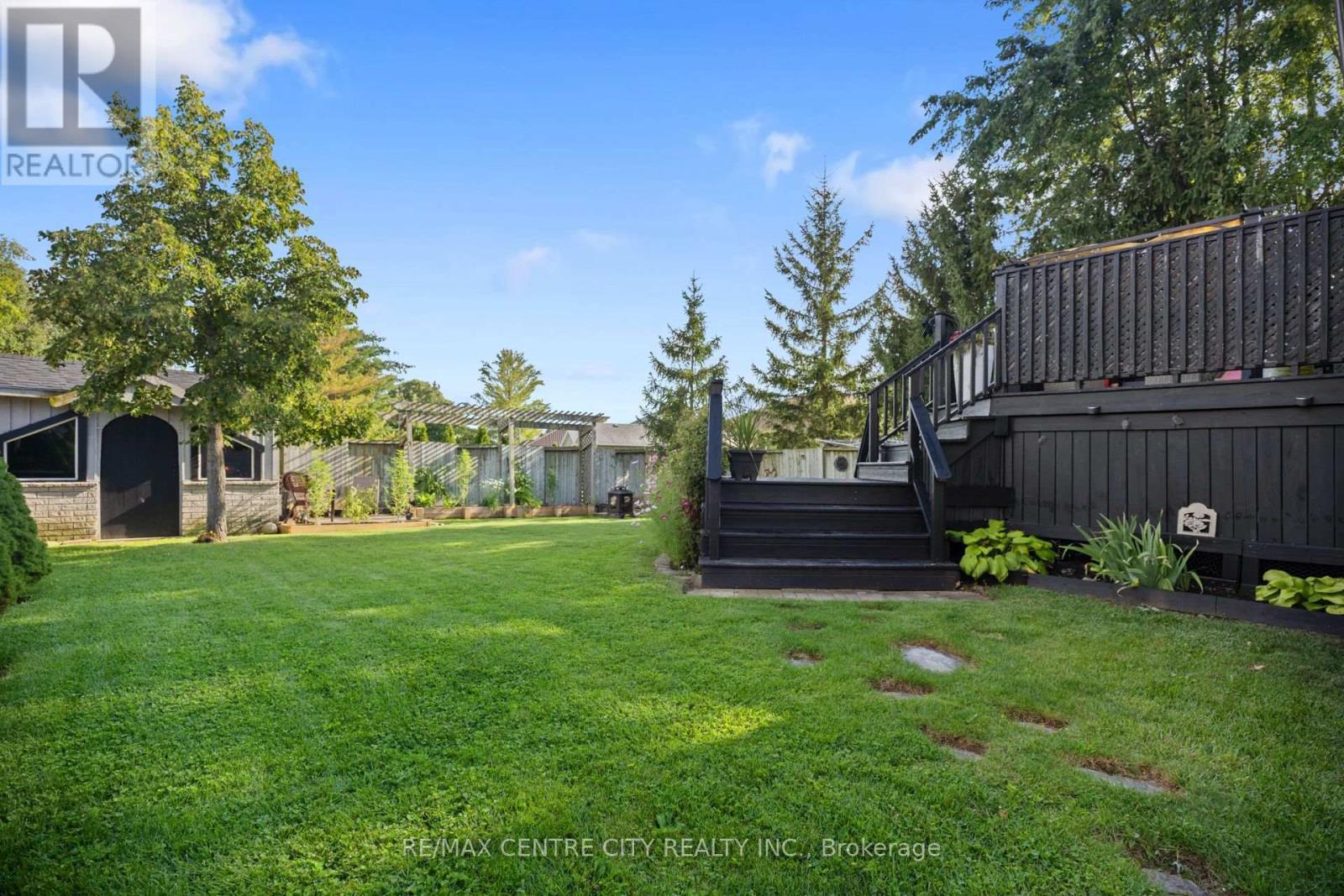 52 Donker Drive, St. Thomas, ON - Outdoor