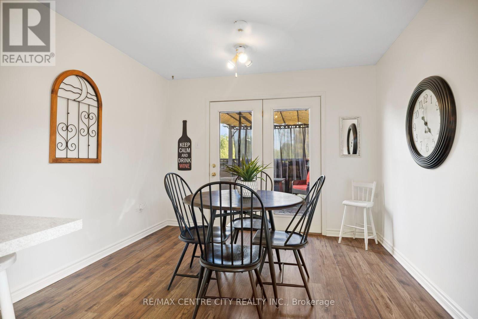 52 Donker Drive, St. Thomas, ON - Indoor Photo Showing Dining Room