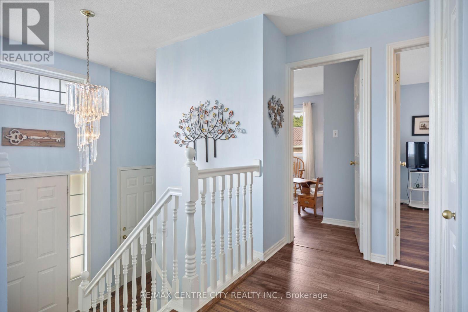 52 Donker Drive, St. Thomas, ON - Indoor Photo Showing Other Room