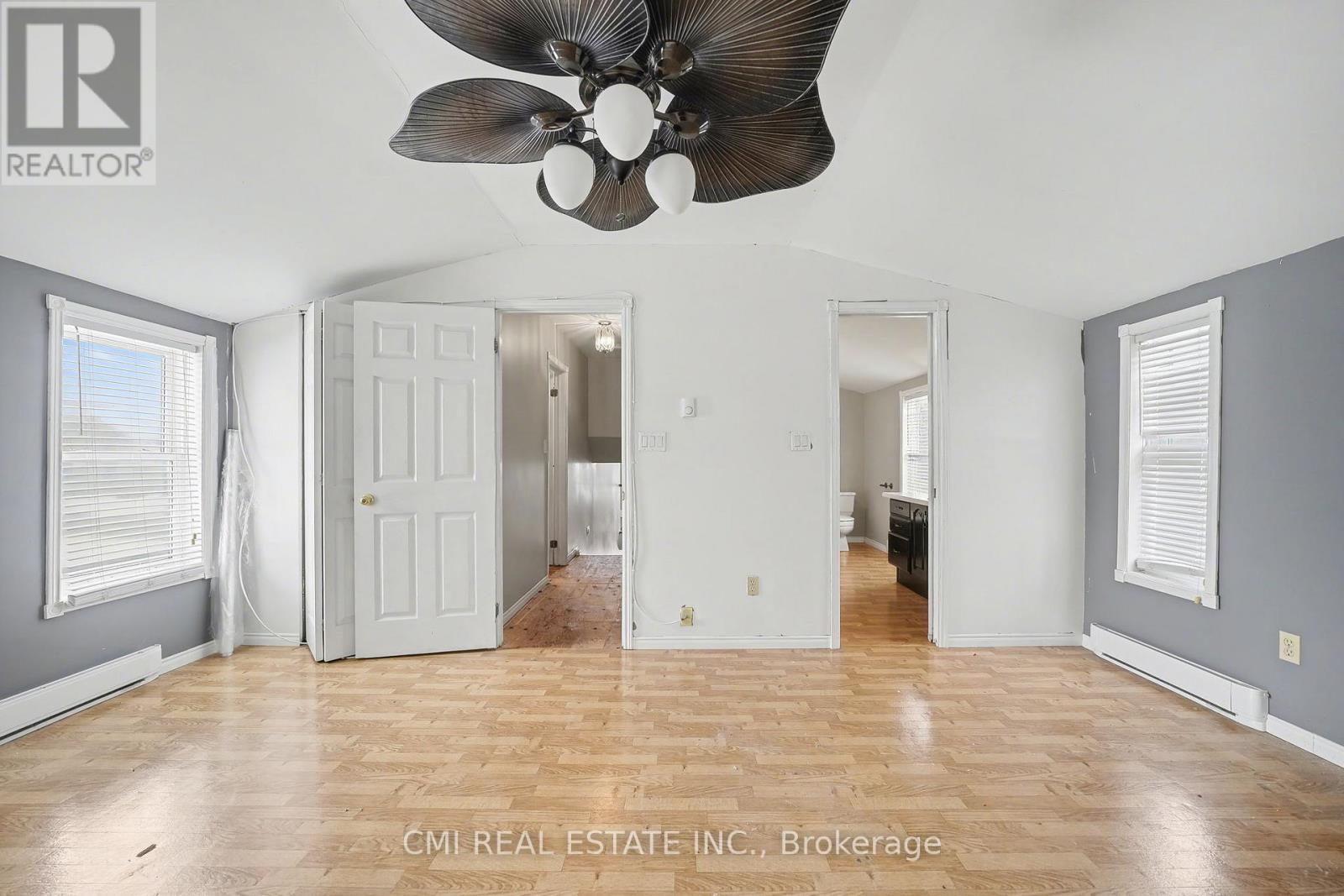 76 Main Street E, Mapleton, ON - Indoor Photo Showing Other Room