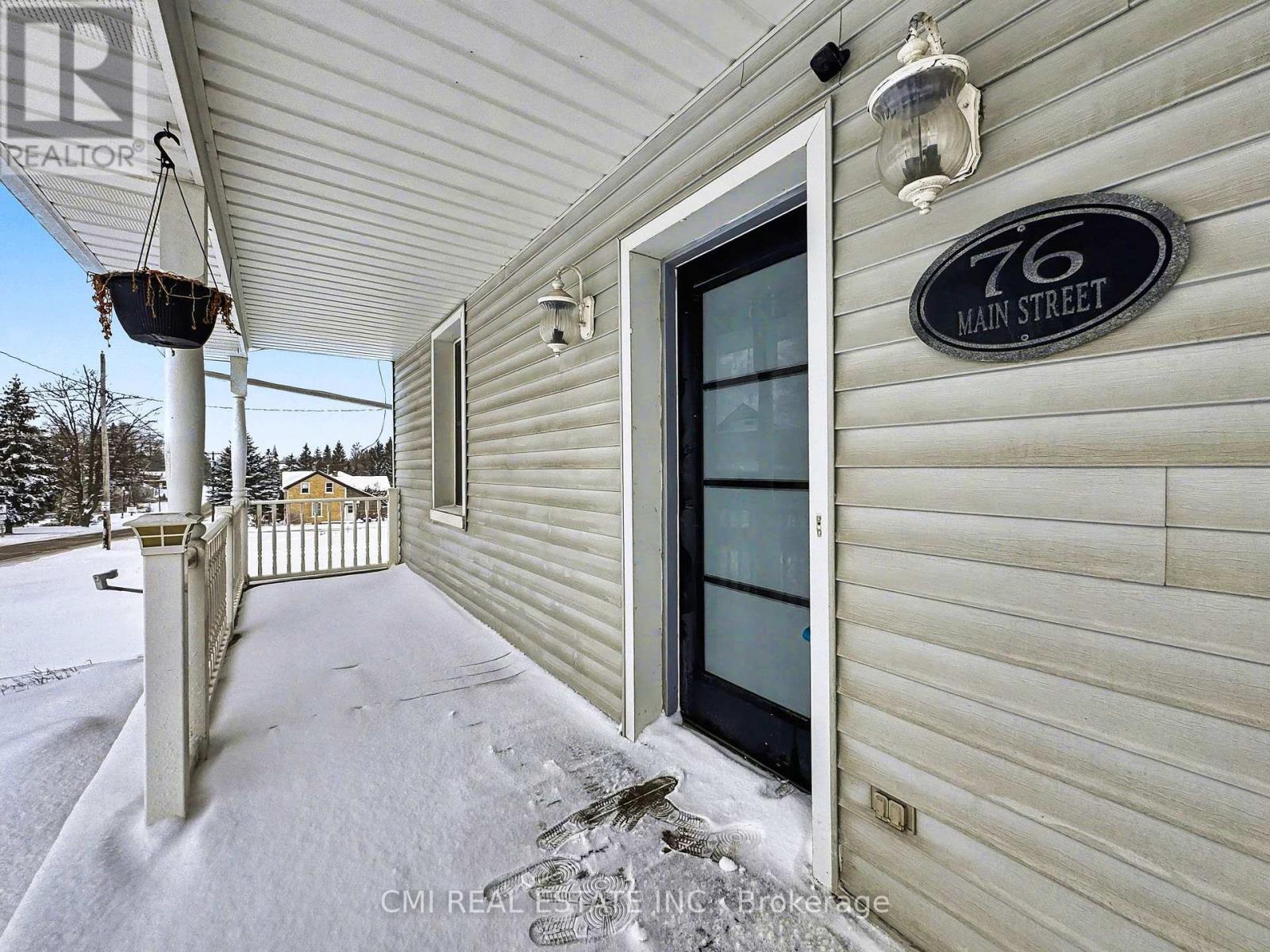 76 Main Street E, Mapleton, ON - Outdoor With Exterior