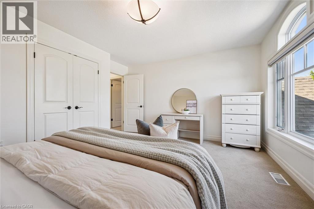 828 Copper Ridge Drive, Waterloo, ON - Indoor Photo Showing Bedroom