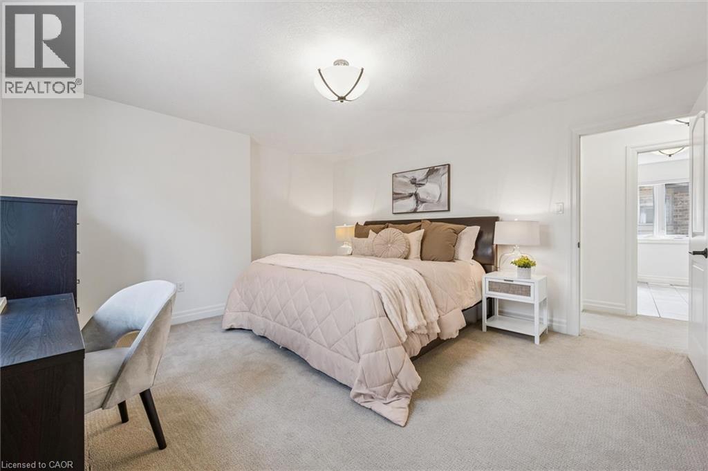 828 Copper Ridge Drive, Waterloo, ON - Indoor Photo Showing Bedroom