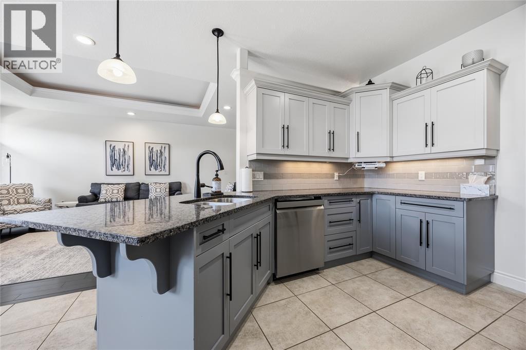 301 Eagle Way, Sarnia, ON - Indoor Photo Showing Kitchen With Double Sink