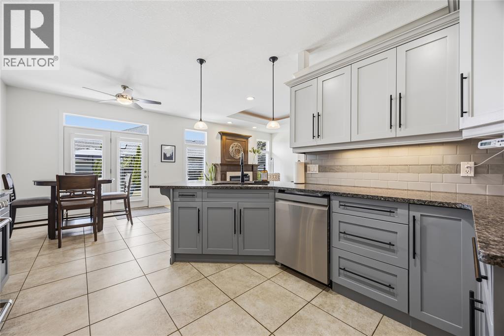 301 Eagle Way, Sarnia, ON - Indoor Photo Showing Kitchen