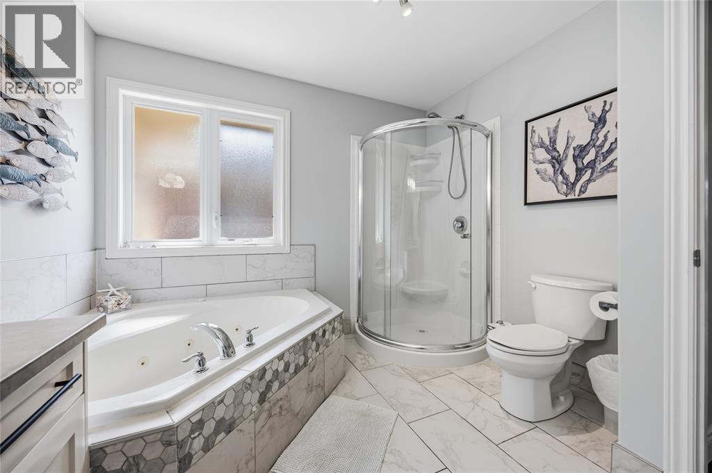 301 Eagle Way, Sarnia, ON - Indoor Photo Showing Bathroom