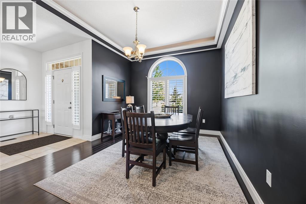 301 Eagle Way, Sarnia, ON - Indoor Photo Showing Dining Room