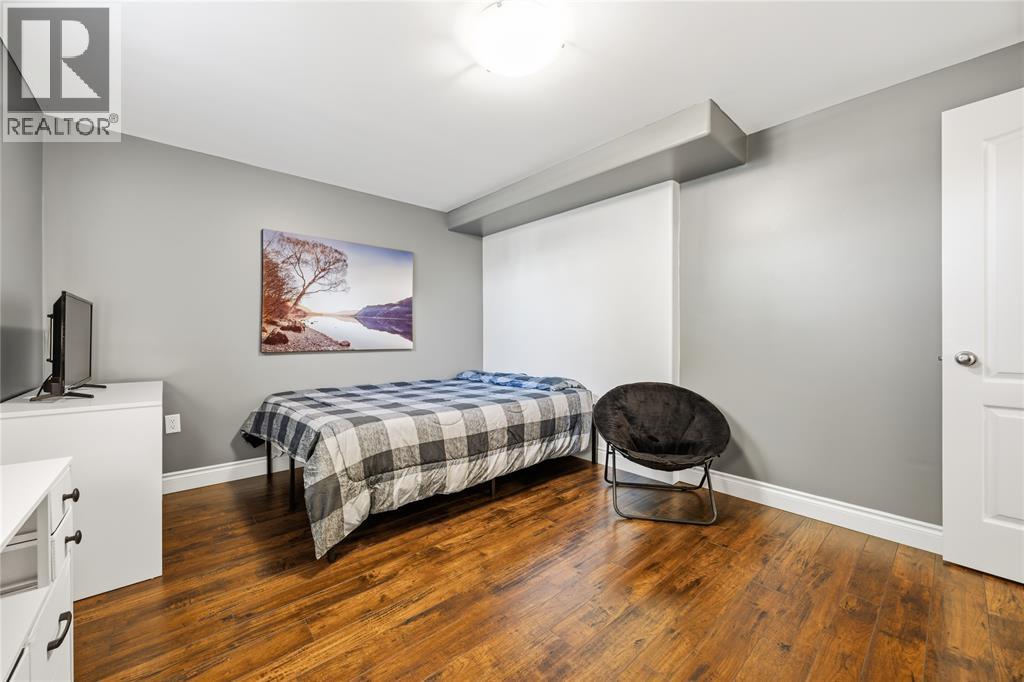 301 Eagle Way, Sarnia, ON - Indoor Photo Showing Bedroom