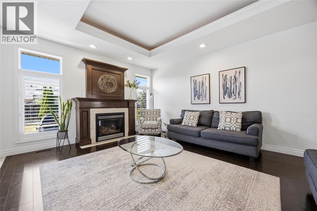 301 Eagle Way, Sarnia, ON - Indoor Photo Showing Living Room With Fireplace
