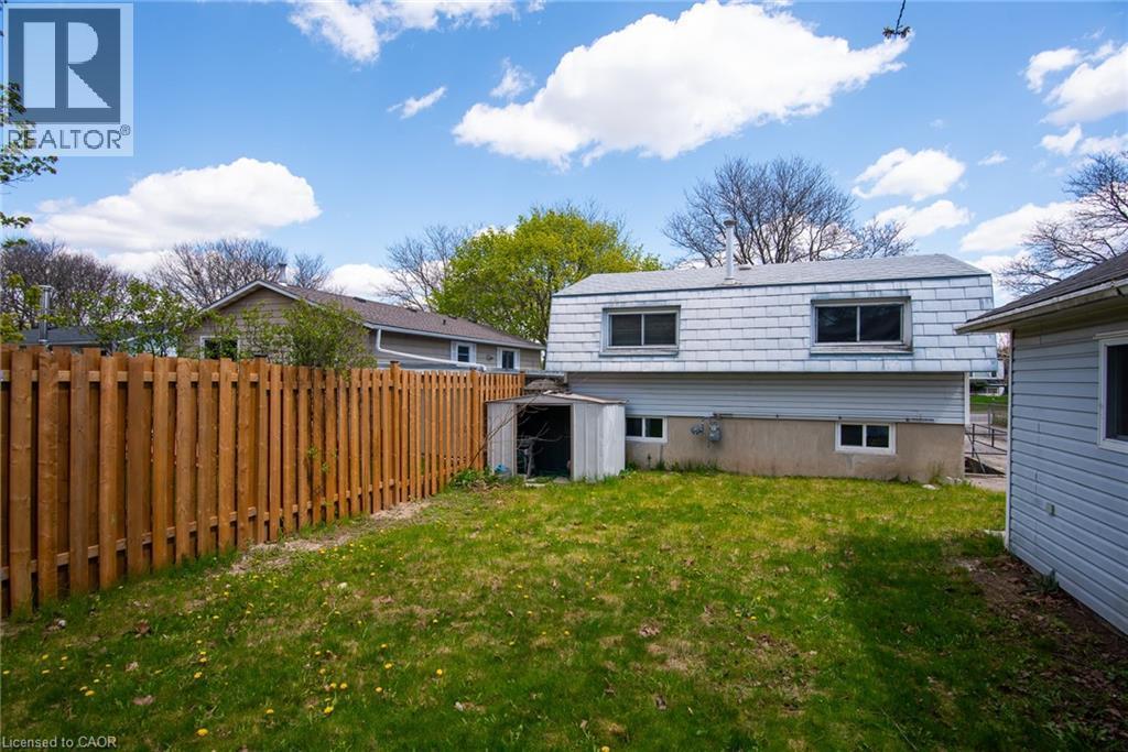 87 Christopher Drive, Waterloo, ON - Outdoor