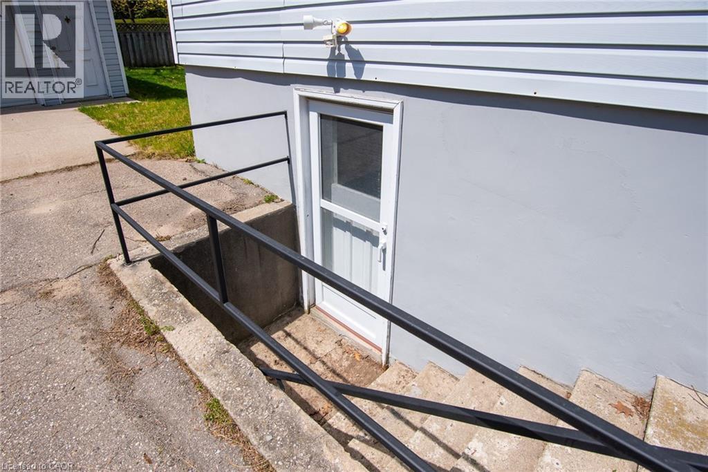 87 Christopher Drive, Waterloo, ON - Outdoor