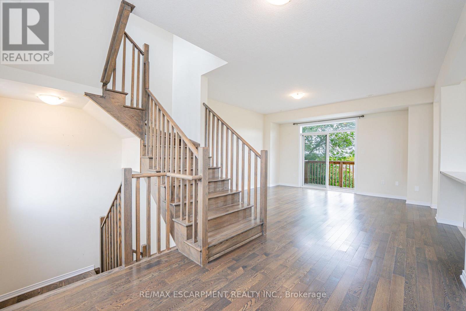 41 Utter Place, Hamilton, ON - Indoor Photo Showing Other Room