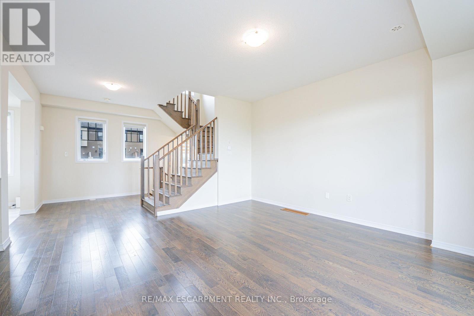 41 Utter Place, Hamilton, ON - Indoor Photo Showing Other Room