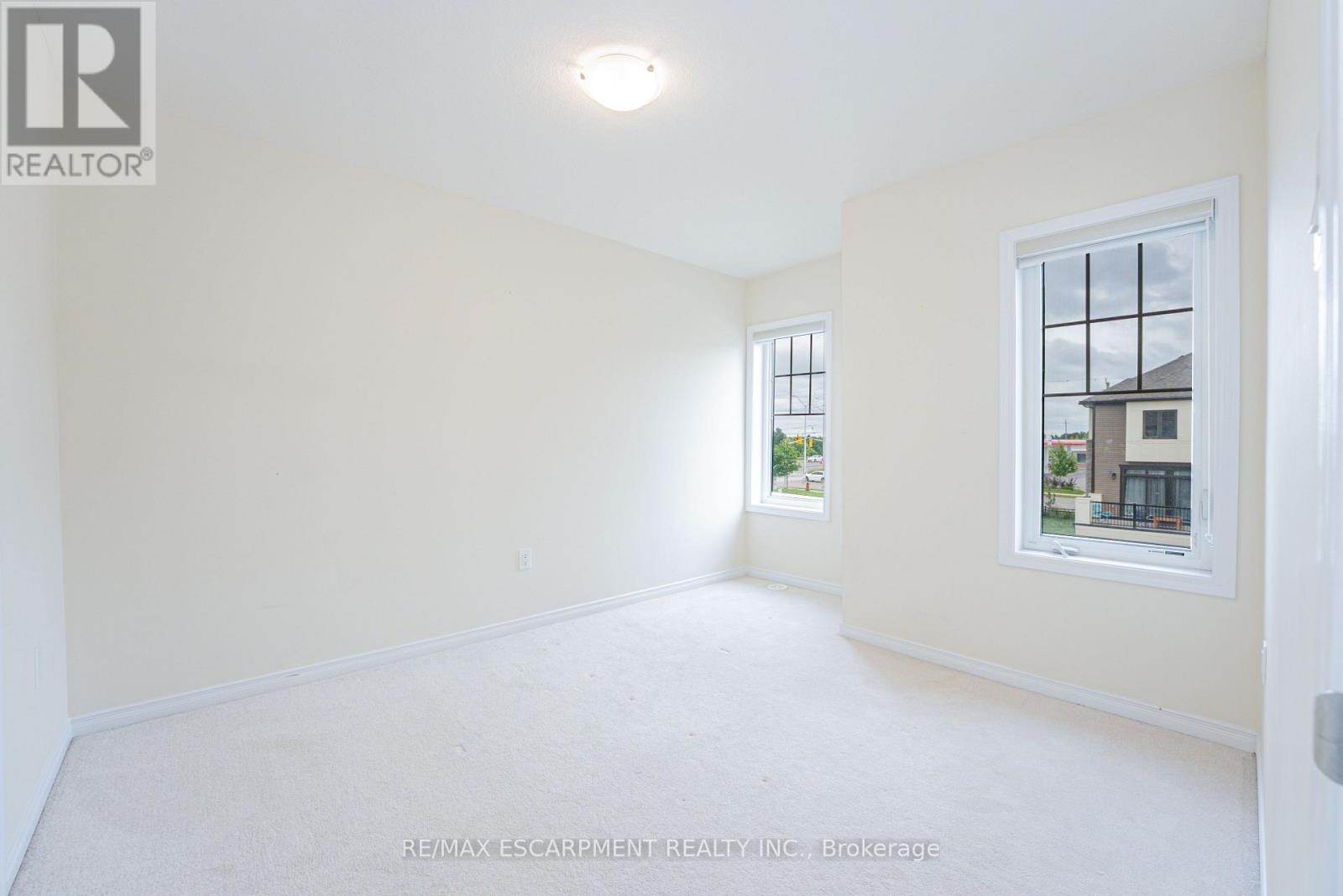 41 Utter Place, Hamilton, ON - Indoor Photo Showing Other Room