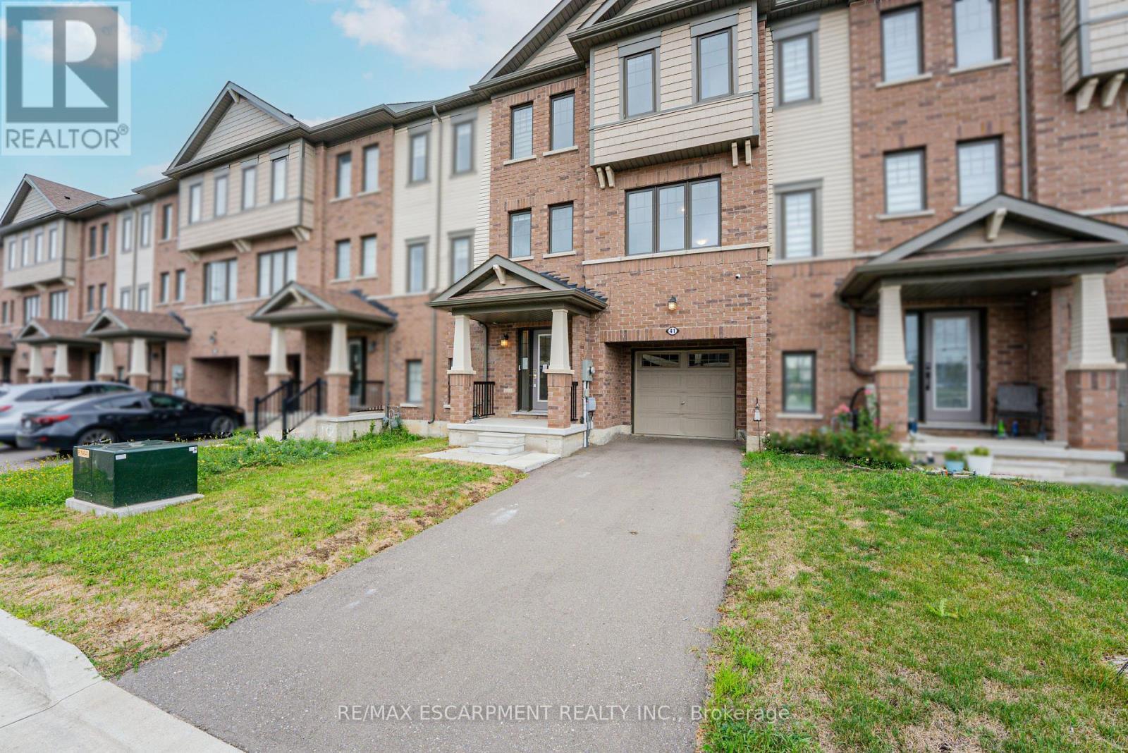41 Utter Place, Hamilton, ON - Outdoor With Facade