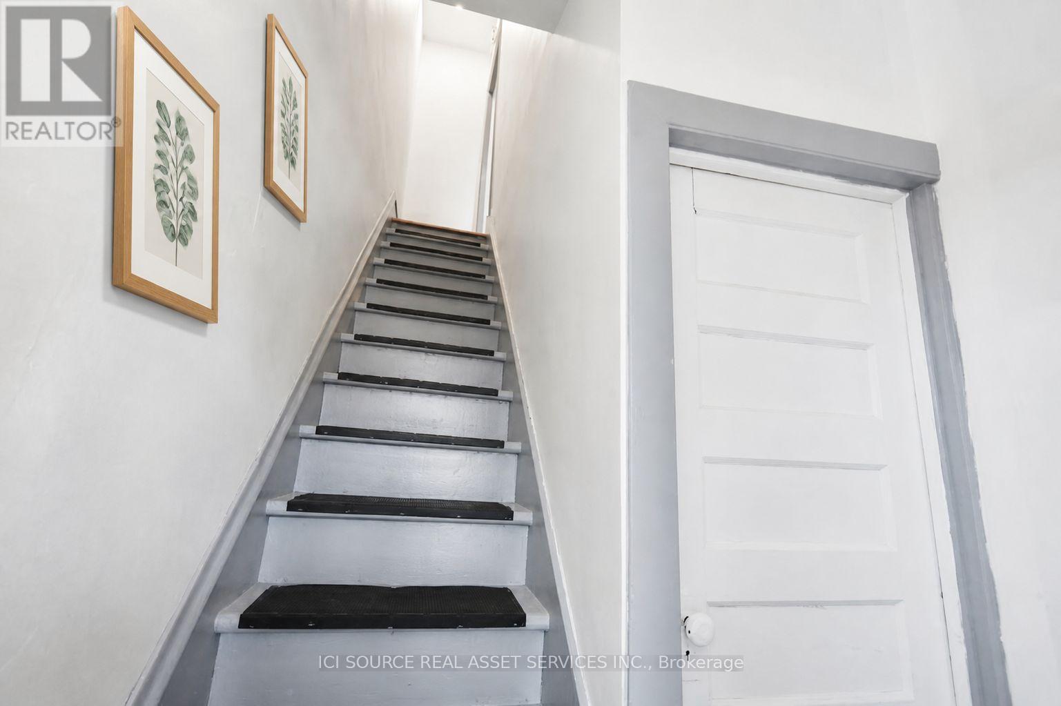 113 Fairmont Avenue, Ottawa, ON - Indoor Photo Showing Other Room