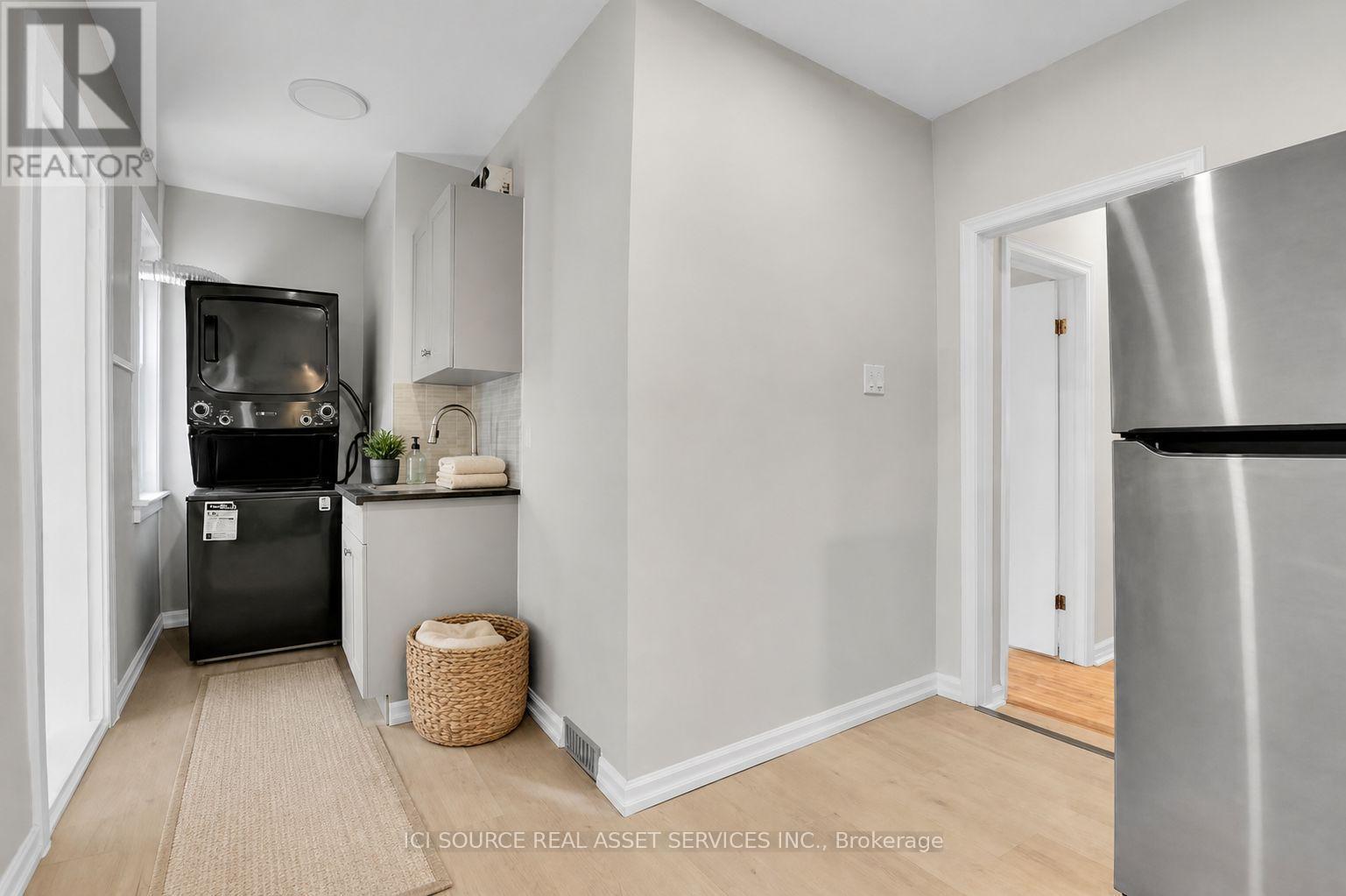 113 Fairmont Avenue, Ottawa, ON - Indoor Photo Showing Other Room