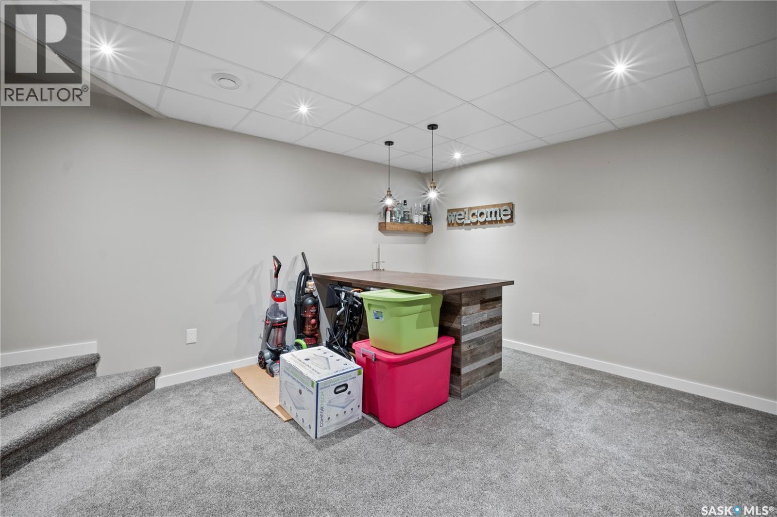 405 4Th Avenue Ne, Moose Jaw, SK - Indoor