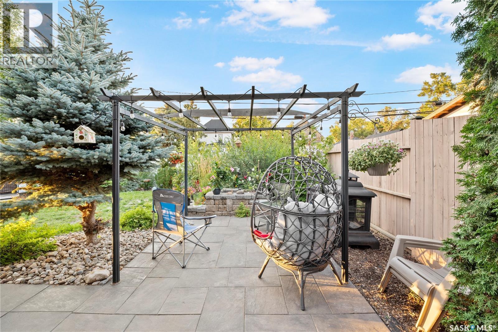 405 4Th Avenue Ne, Moose Jaw, SK - Outdoor