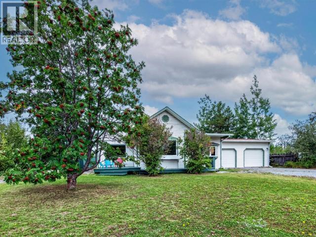 27 12Th Avenue, Whitehorse, YT - Outdoor