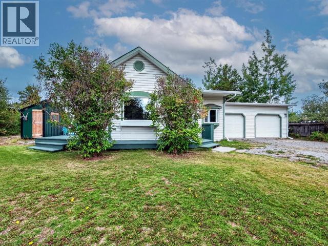 27 12Th Avenue, Whitehorse, YT - Outdoor