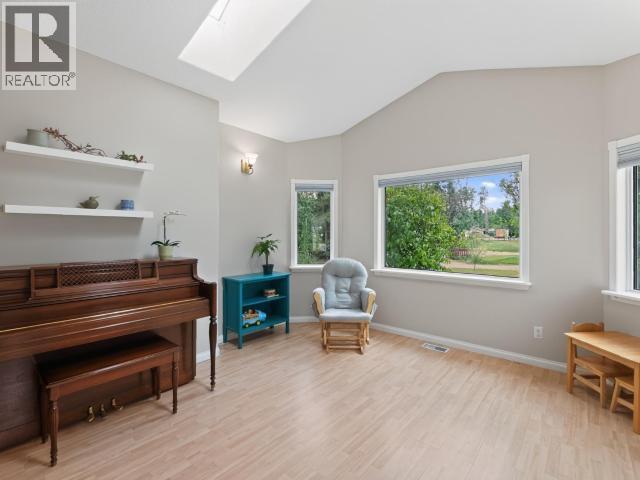 27 12Th Avenue, Whitehorse, YT - Indoor