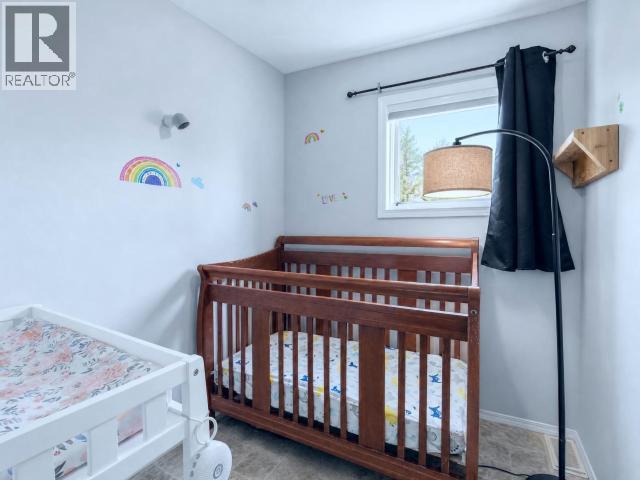 27 12Th Avenue, Whitehorse, YT - Indoor Photo Showing Bedroom