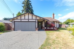 2827 Pickford Rd Colwood, BC V9B 2K3