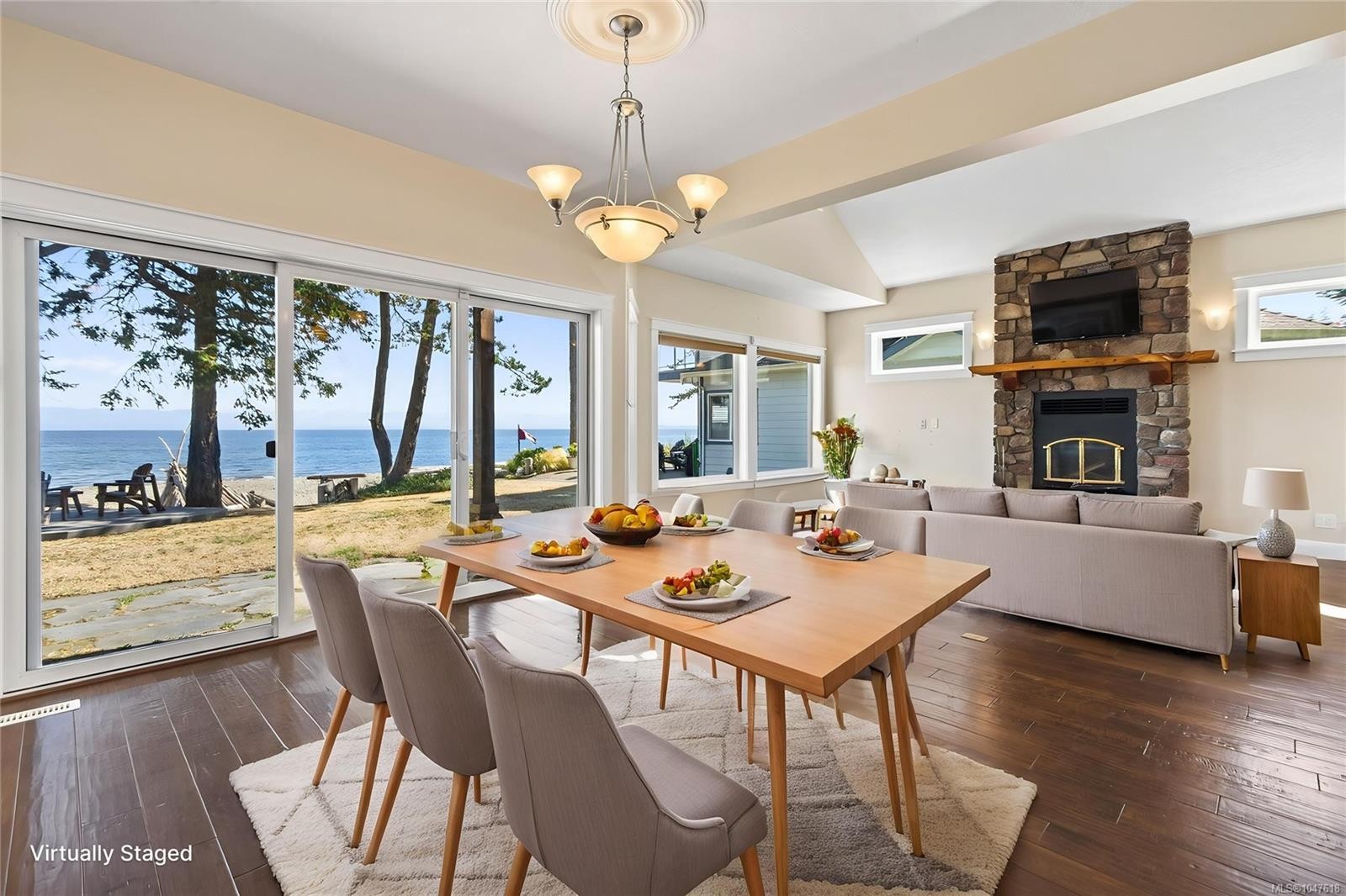 1776 Astra Rd, Comox, BC