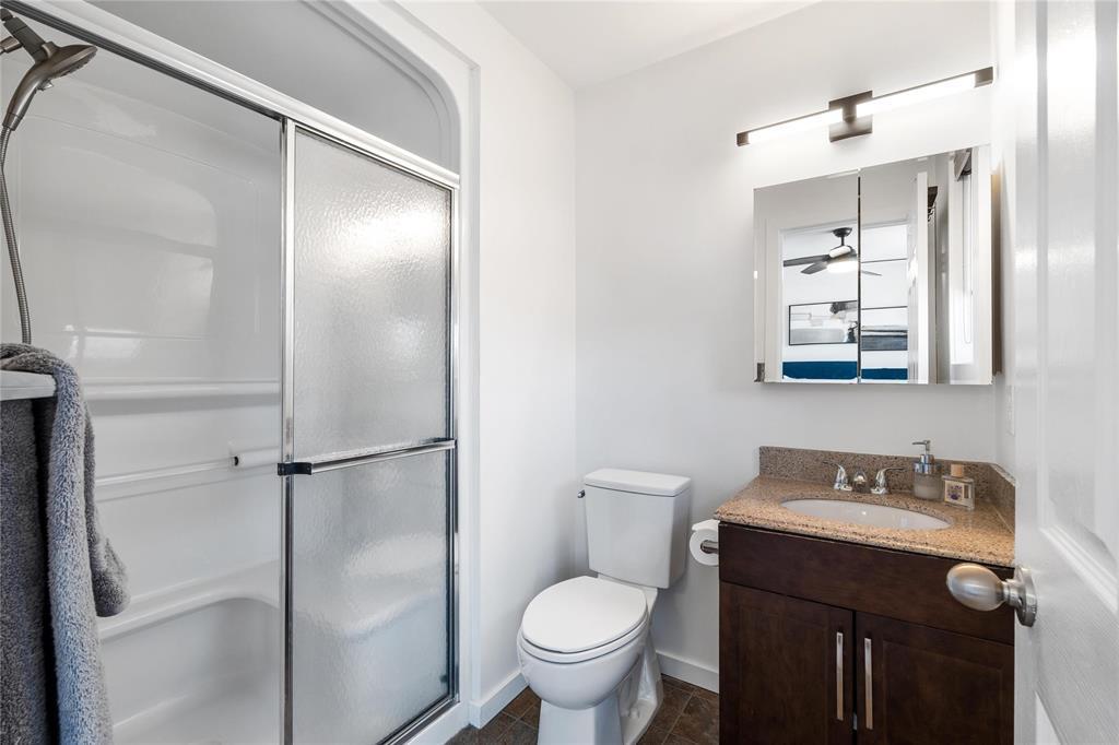 262 Rutland Street, Winnipeg, MB - Indoor Photo Showing Bathroom