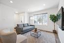 262 Rutland Street, Winnipeg, MB  - Indoor Photo Showing Living Room 