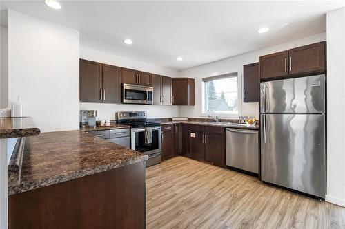 262 Rutland Street, Winnipeg, MB - Indoor Photo Showing Kitchen