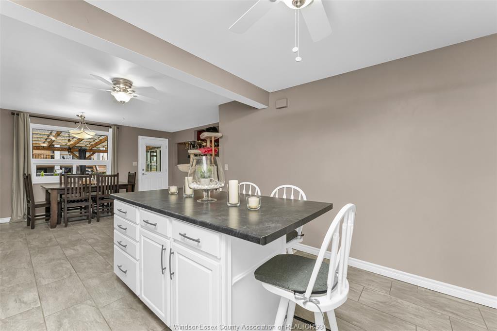 351 Superior Street, Lasalle, ON - Indoor Photo Showing Dining Room