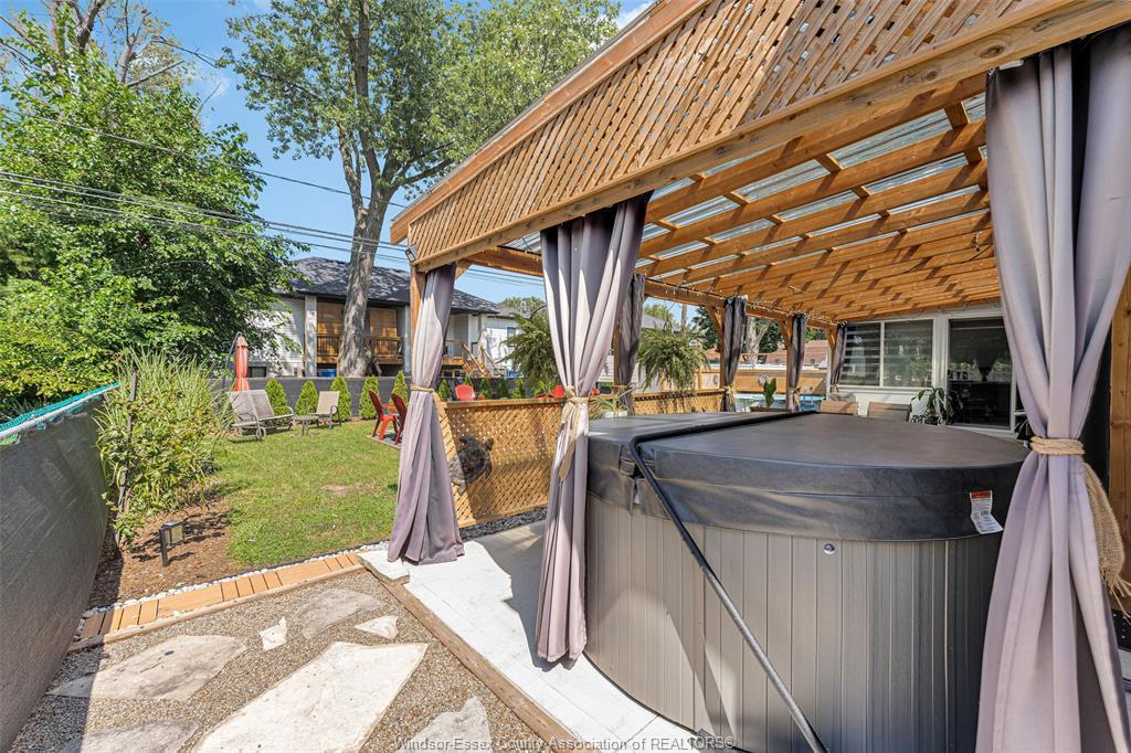 351 Superior Street, Lasalle, ON - Outdoor With Exterior