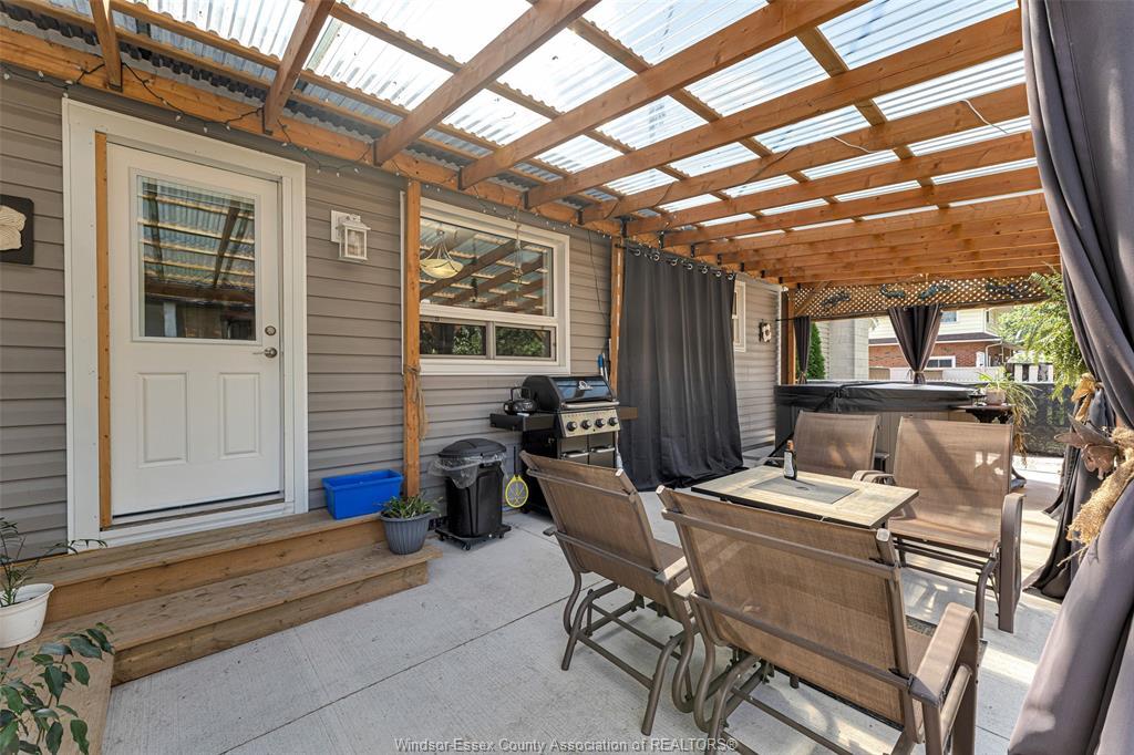 351 Superior Street, Lasalle, ON - Outdoor With Exterior