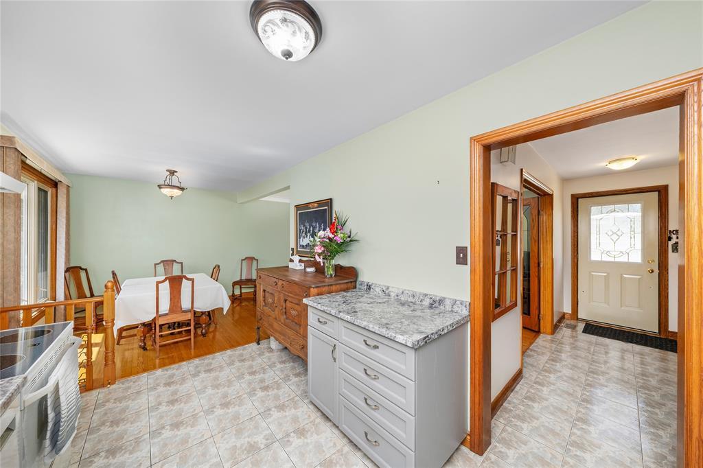 875 Champlain Road, Sarnia, ON