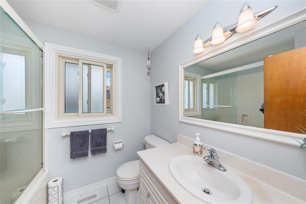 875 Champlain Road, Sarnia, ON