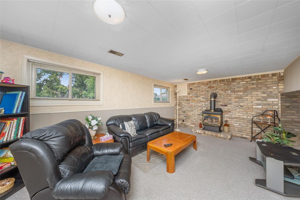 875 Champlain Road, Sarnia, ON